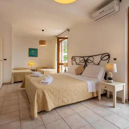 Hotel Amarea - Aeolian Charme
