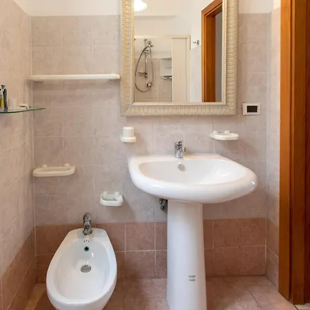 Amarea - Aeolian Charme Otel Canneto (Lipari)