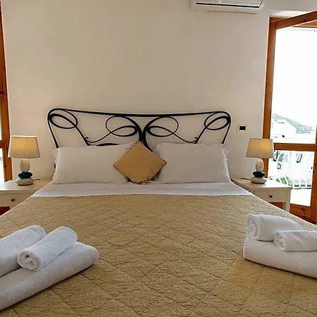 Amarea - Aeolian Charme Otel 3*