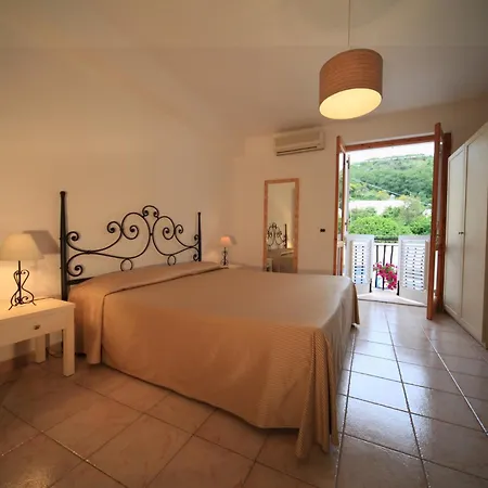 Amarea - Aeolian Charme Otel Canneto (Lipari)