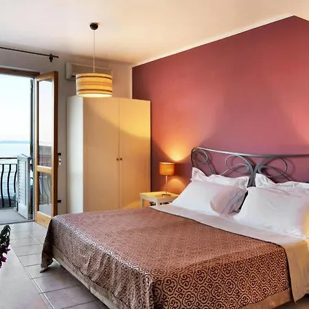 Amarea - Aeolian Charme Отель Каннето